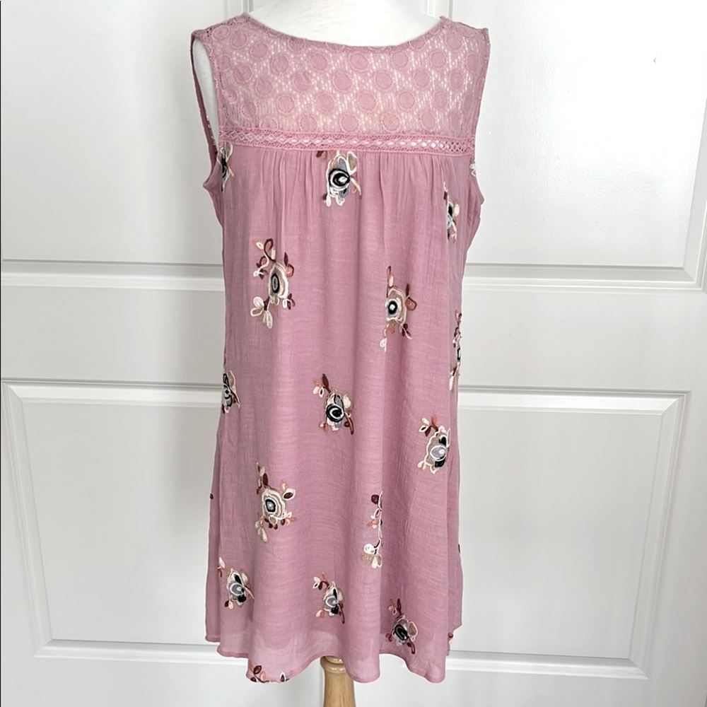 Fig and Flower Embroidered Gauze dress Size Large